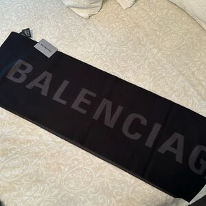 Balenciaga wool scarf!